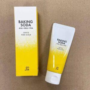 Baking Soda Gentle Pore Scrub